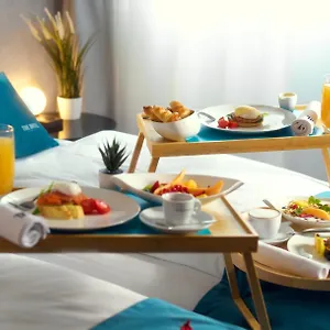 4* 호텔 The